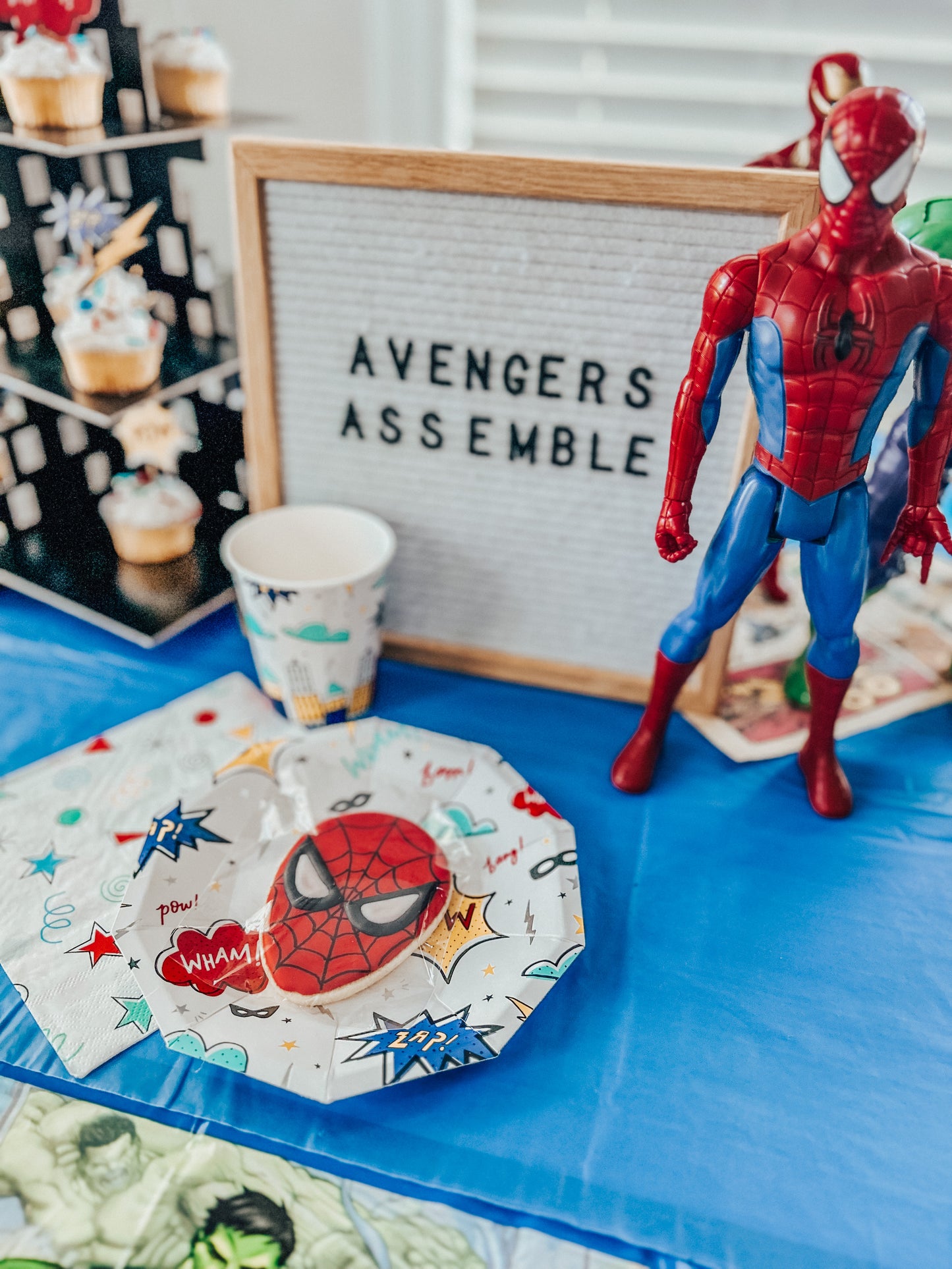 Superhero Small Plates - 8 Pk.