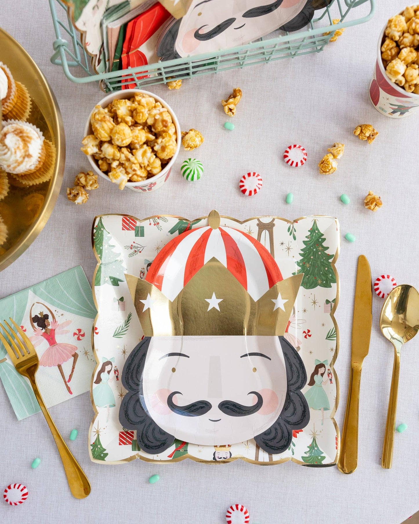 Nutcracker Shaped Head Plate