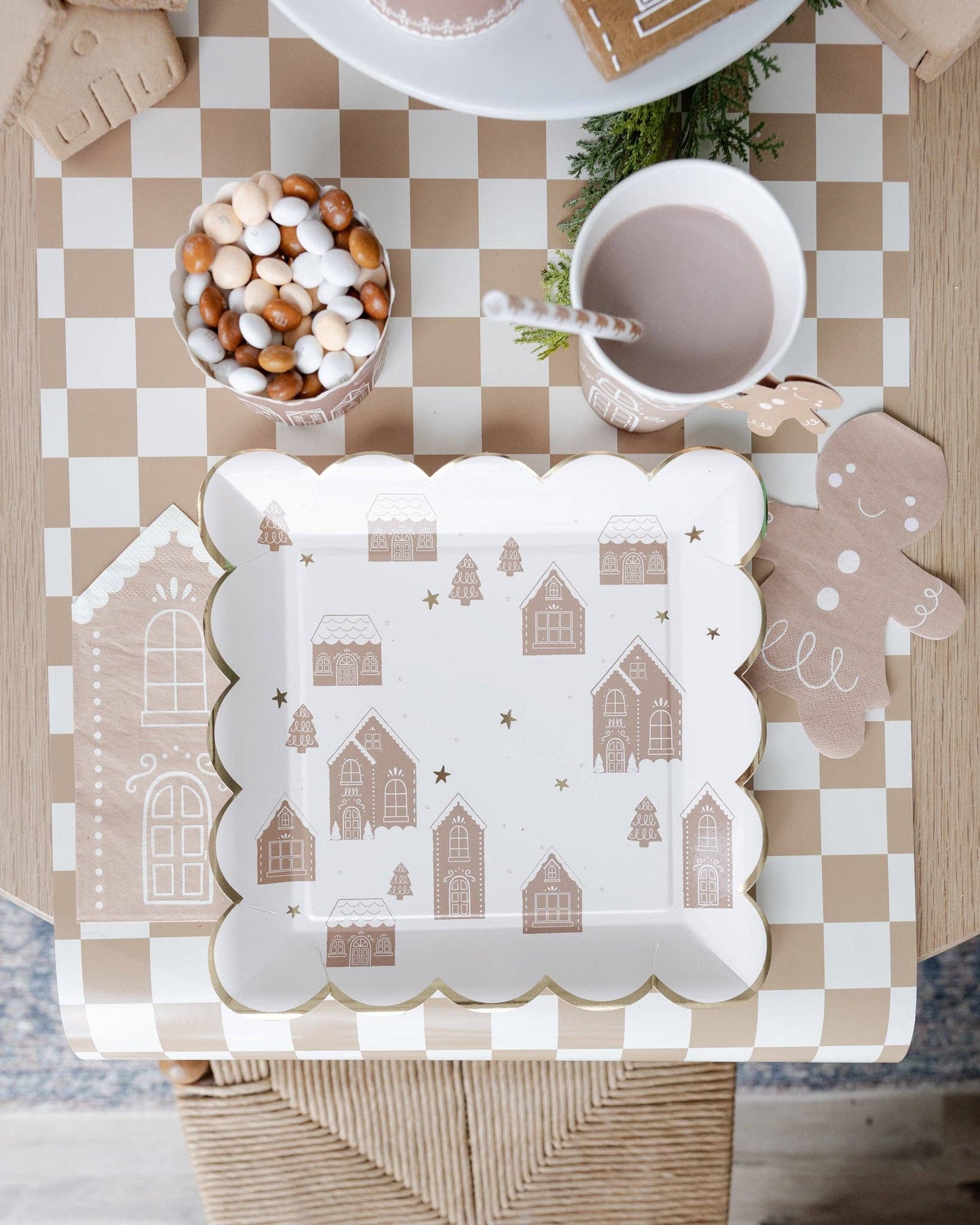 Gingerbread Scattered House 9" Plate